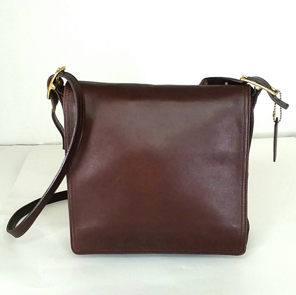 Coach Handbags - Coach Monetary Brown Leather Vintage Shoulder Bag